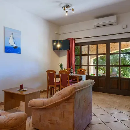 Damjan Апартаменты